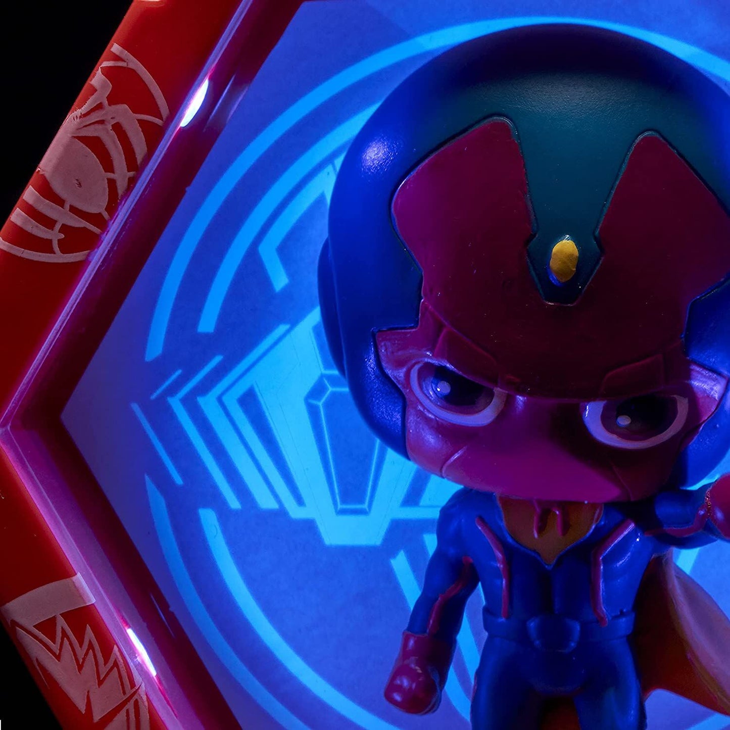 Set Figuras led WOW! POD Vision + Scarlet Marvel
